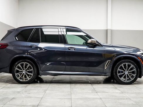 Used 2022 BMW X5 M50i w/ Premium Package image 6
