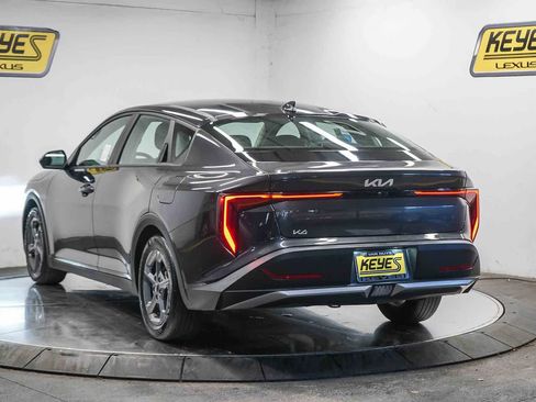 Used 2025 Kia K4 LXS image 2