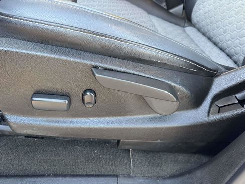 Used 2017 Chevrolet Colorado Z71 image 22