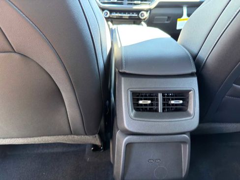 New 2026 Chevrolet Equinox EV LT image 21