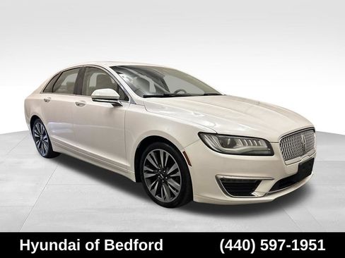 Used 2018 Lincoln MKZ Select w/ Select Plus Package AWD/4WD image 3