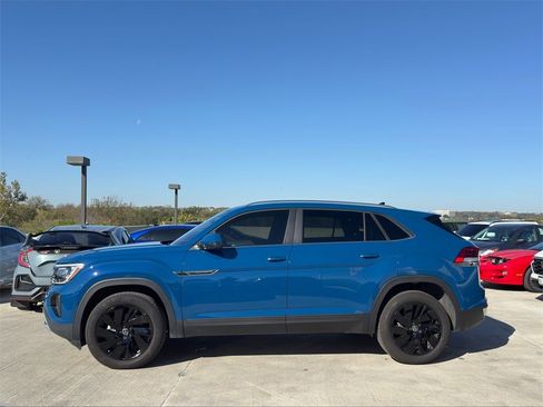 New 2025 Volkswagen Atlas Cross Sport SE image 7