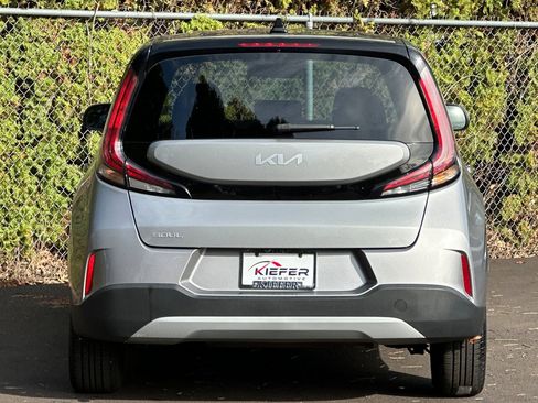 Certified 2023 Kia Soul LX image 5