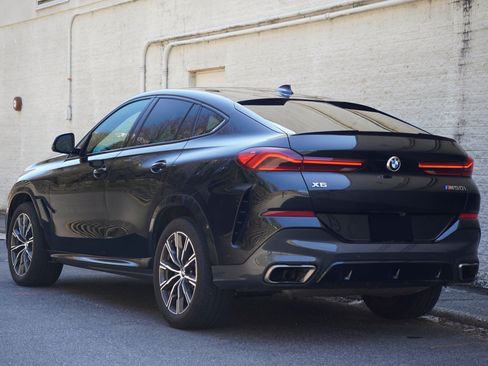 Used 2021 BMW X6 M50i w/ Premium Package AWD/4WD image 5