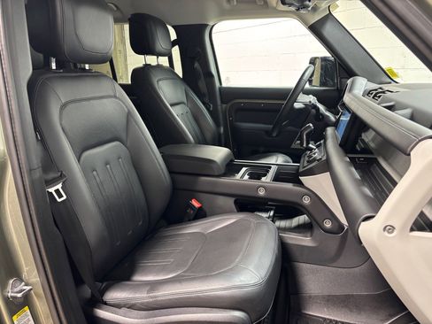 Used 2020 Land Rover Defender 110 HSE AWD/4WD image 31