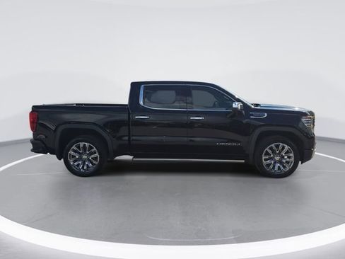 Used 2022 GMC Sierra 1500 Denali w/ Denali Reserve Package AWD/4WD image 2