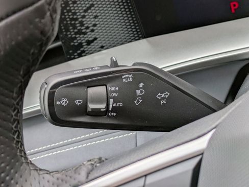 New 2026 Volkswagen Tiguan SE R-Line FWD image 35