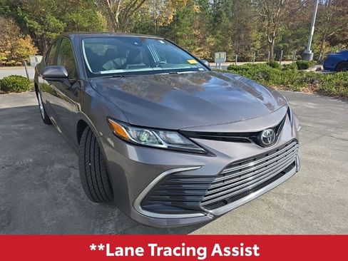 Used 2023 Toyota Camry LE image 10