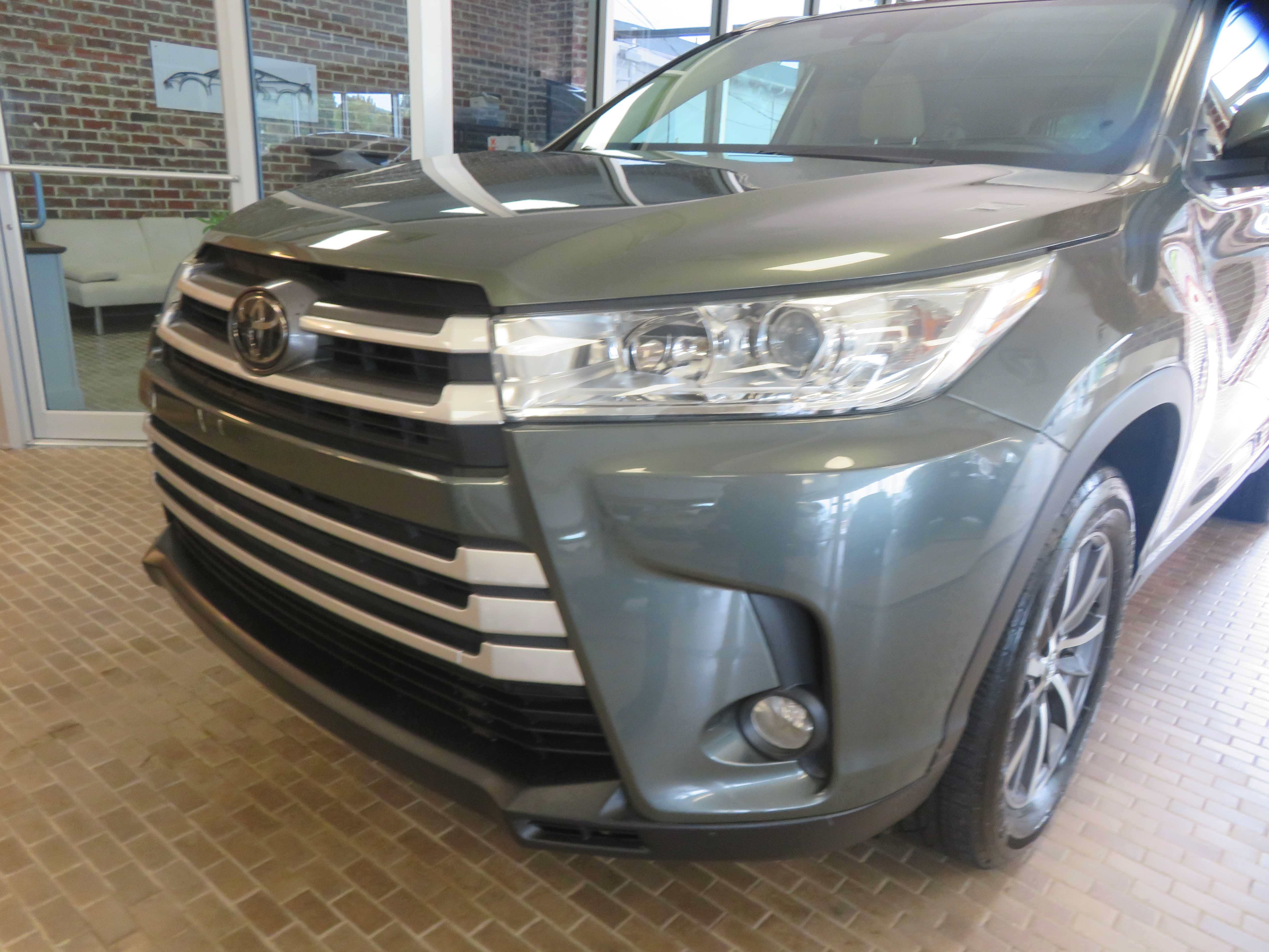 Used 2019 Toyota Highlander XLE FWD image 67