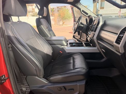 Used 2022 Ford F250 Lariat w/ Black Appearance Package AWD/4WD image 33