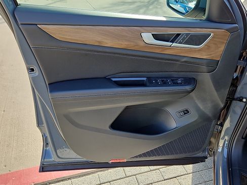New 2026 Volkswagen Atlas SE FWD image 15