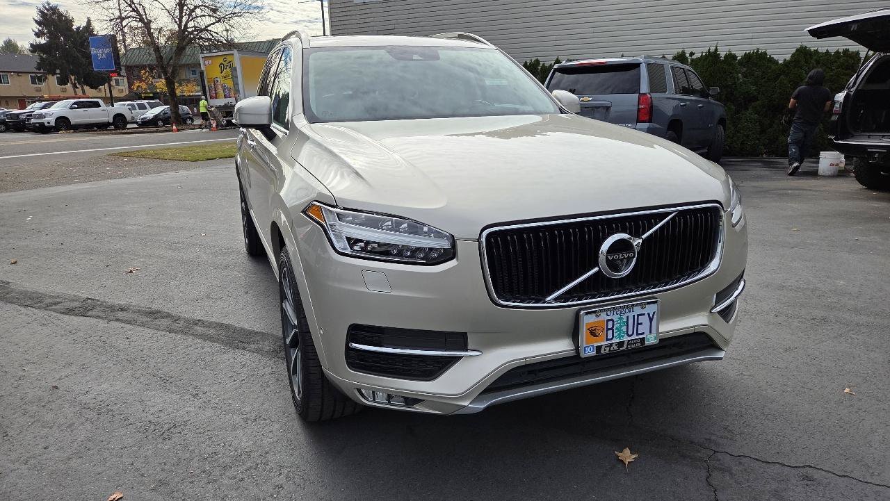 Used 2016 Volvo XC90 T6 Momentum w/ Momentum Plus Package AWD/4WD image 4