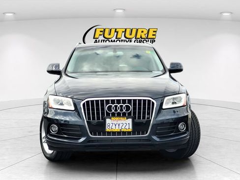 Used 2016 Audi Q5 2.0T Premium Plus w/ Technology Package AWD/4WD image 2