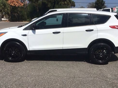 Used 2015 Ford Escape S image 8