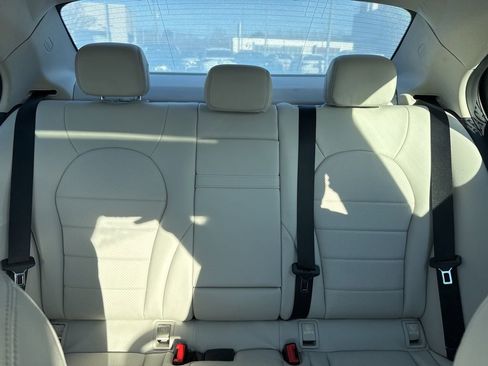 Used 2016 Mercedes-Benz C 350e Sedan image 12