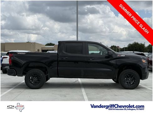 New 2026 Chevrolet Silverado 1500 Custom Trail Boss AWD/4WD image 3