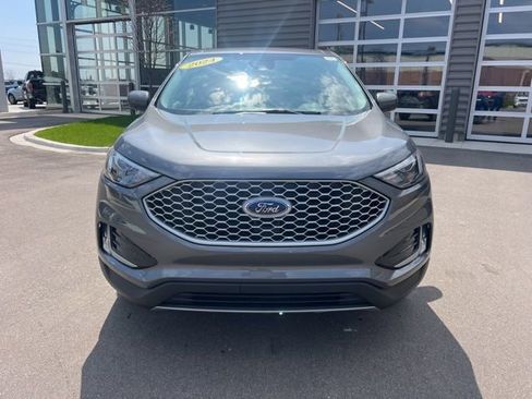 Used 2024 Ford Edge SEL w/ Convenience Package AWD/4WD image 2