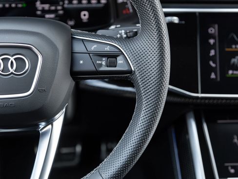 Used 2021 Audi SQ7 Prestige image 16