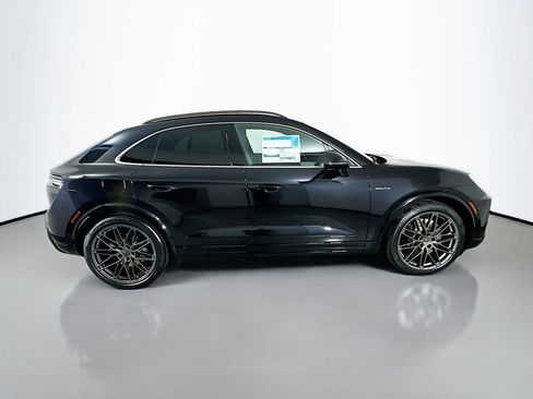 New 2026 Porsche Macan Turbo Electric AWD/4WD image 8