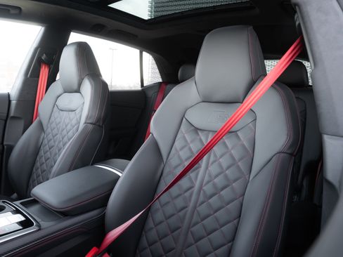 New 2026 Audi SQ8 Prestige image 27