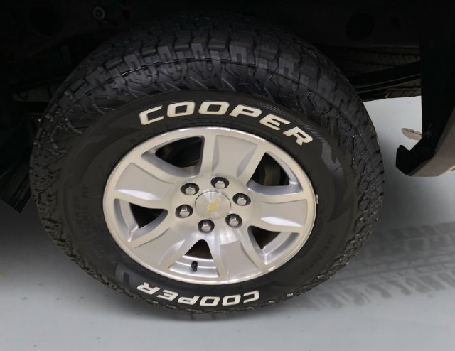 Used 2018 Chevrolet Silverado 1500 LT AWD/4WD image 18