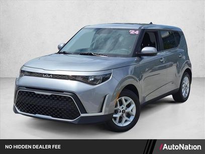 Used 2024 Kia Soul LX w/ Option Group 015