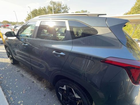 Used 2025 Kia Seltos S image 5