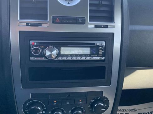 Used 2005 Chrysler 300 C image 23