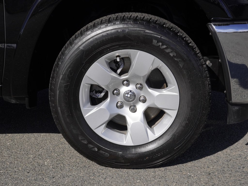Used 2025 RAM 1500 Big Horn AWD/4WD image 11