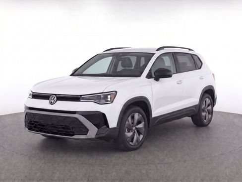 Used 2025 Volkswagen Taos S FWD image 2