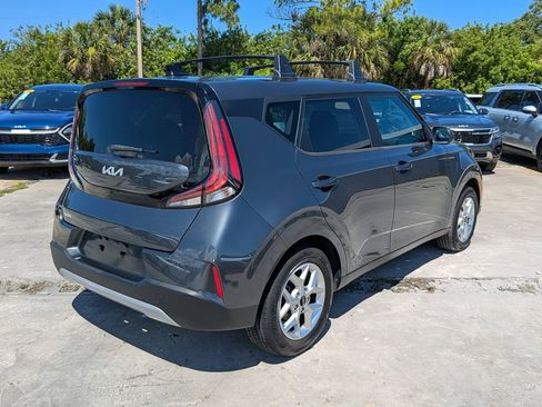 Certified 2023 Kia Soul LX w/ LX Technology Package FWD image 7