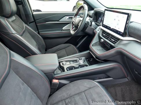 Used 2025 Ford Explorer ST AWD/4WD image 28