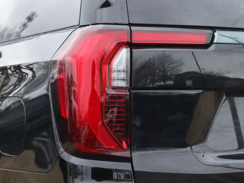 Used 2025 GMC Yukon XL Denali Ultimate image 32
