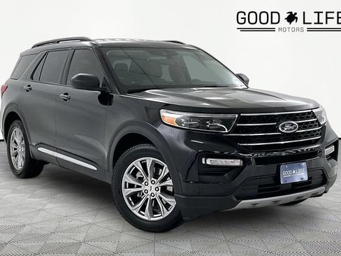 Used 2022 Ford Explorer XLT w/ Equipment Group 202A AWD/4WD image 1