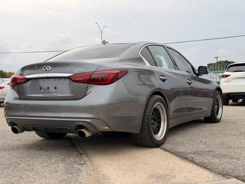 Used 2018 INFINITI Q50 Luxe w/ Sensory Package (Luxe) image 3