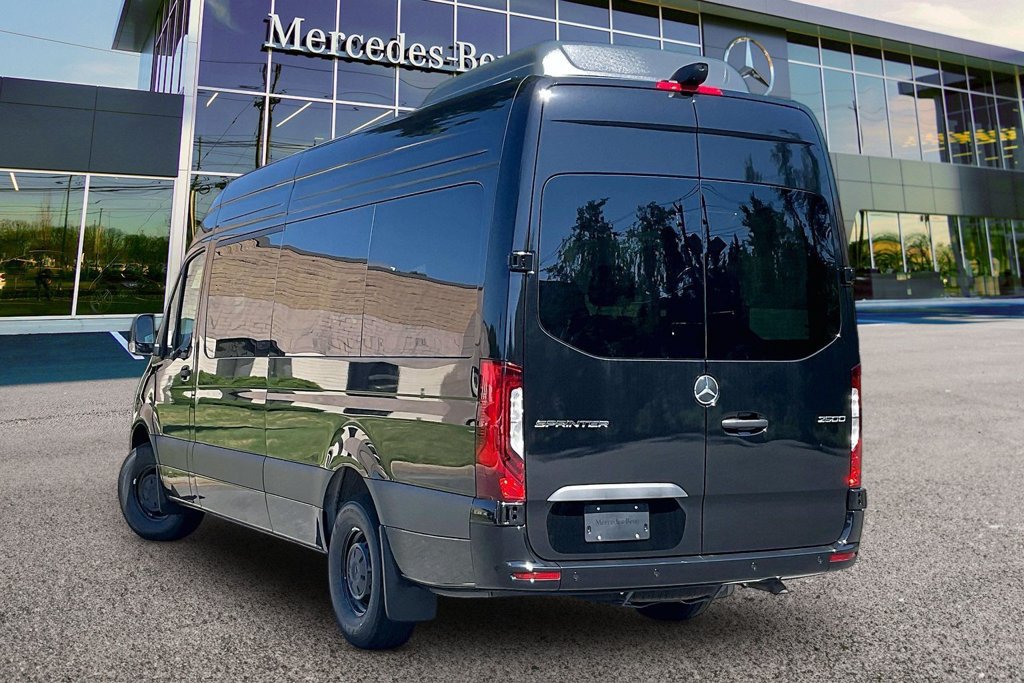 New 2026 Mercedes-Benz Sprinter 2500 image 3