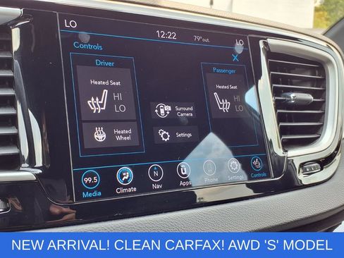 Used 2020 Chrysler Pacifica Touring-L w/ Advanced Safetytec Group AWD/4WD image 5