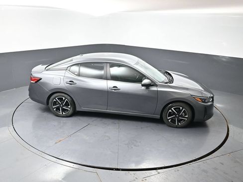 Used 2024 Nissan Sentra SV FWD image 40