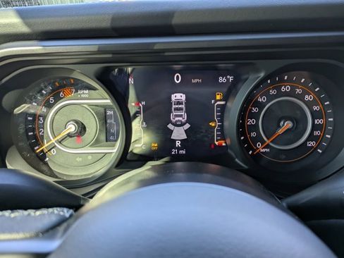 New 2026 Jeep Wrangler Unlimited Rubicon w/ Safety Group image 24