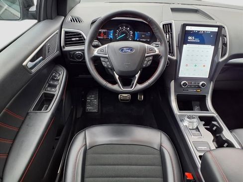 Used 2024 Ford Edge ST-Line image 11