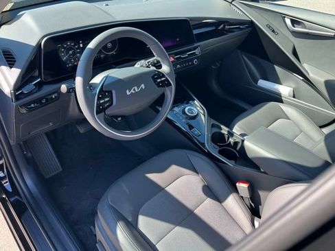 New 2026 Kia Niro Wind FWD image 13