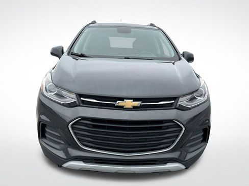 Used 2018 Chevrolet Trax LT w/ LT Convenience Package FWD image 9