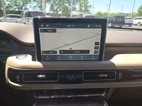 Used 2023 Lincoln Aviator Reserve w/ Equipment Group 201A AWD/4WD image 37