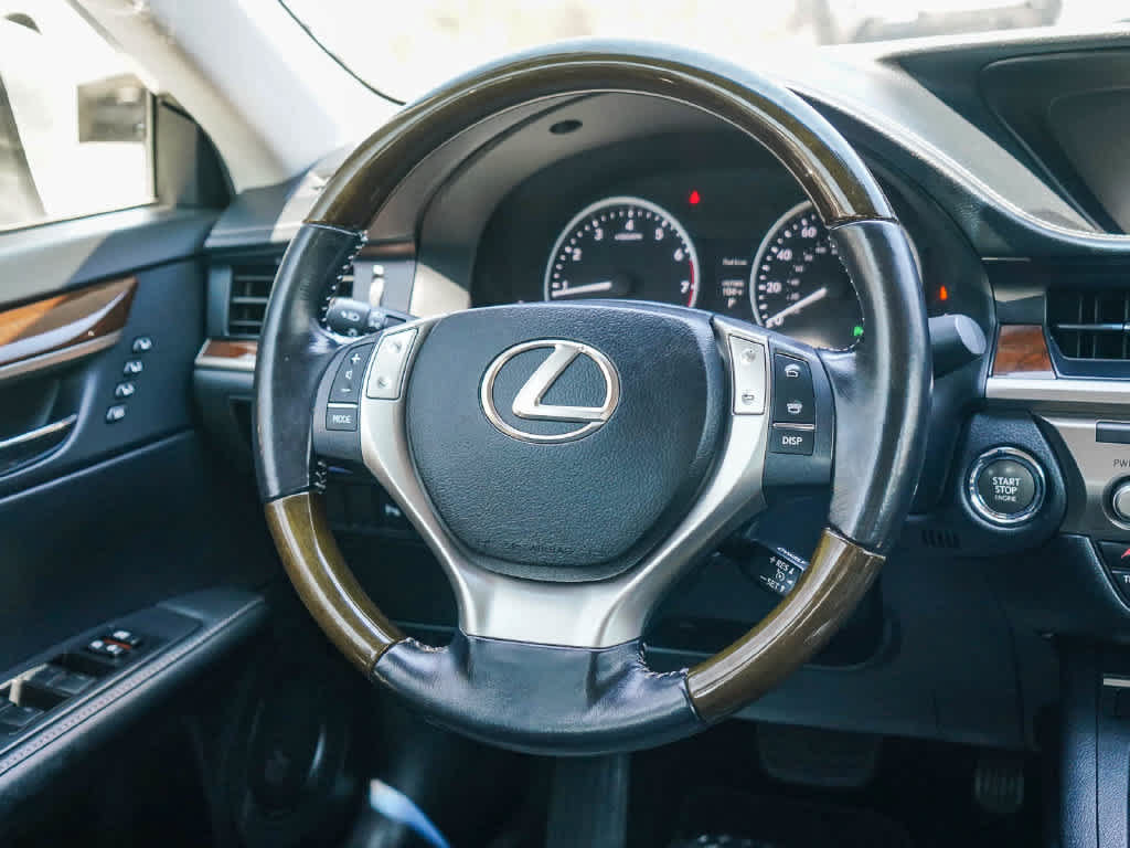Used 2015 Lexus ES 350 w/ Premium Package FWD image 14