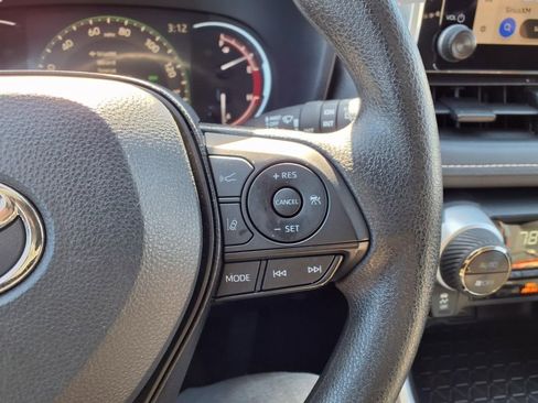 Used 2025 Toyota RAV4 XLE image 13