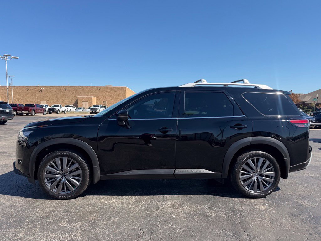 Used 2023 Nissan Pathfinder SL w/ SL Premium Package FWD image 11