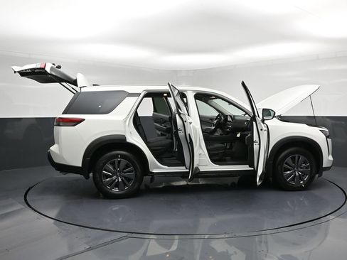 New 2026 Nissan Pathfinder S AWD/4WD image 35