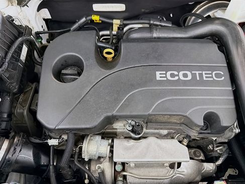 Used 2021 GMC Terrain SLE FWD image 30