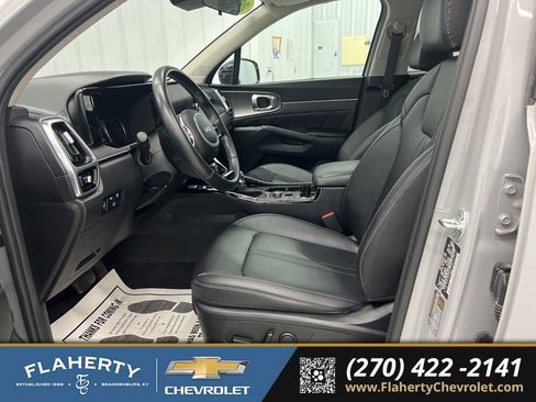 Used 2022 Kia Sorento SX image 9