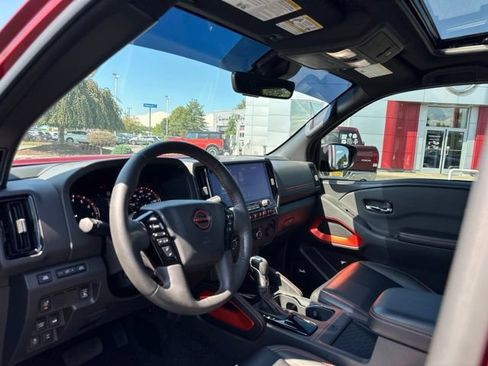 Certified 2025 Nissan Frontier PRO-4X w/ Pro Premium Package AWD/4WD image 18